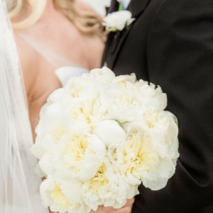 new-orleans-southern-plantation-wedding-floral-arrangements-kim-starr-wise-040117-bridal-bouquet
