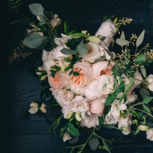 kim-starr-wise-bridal-bouquet-new-orleans